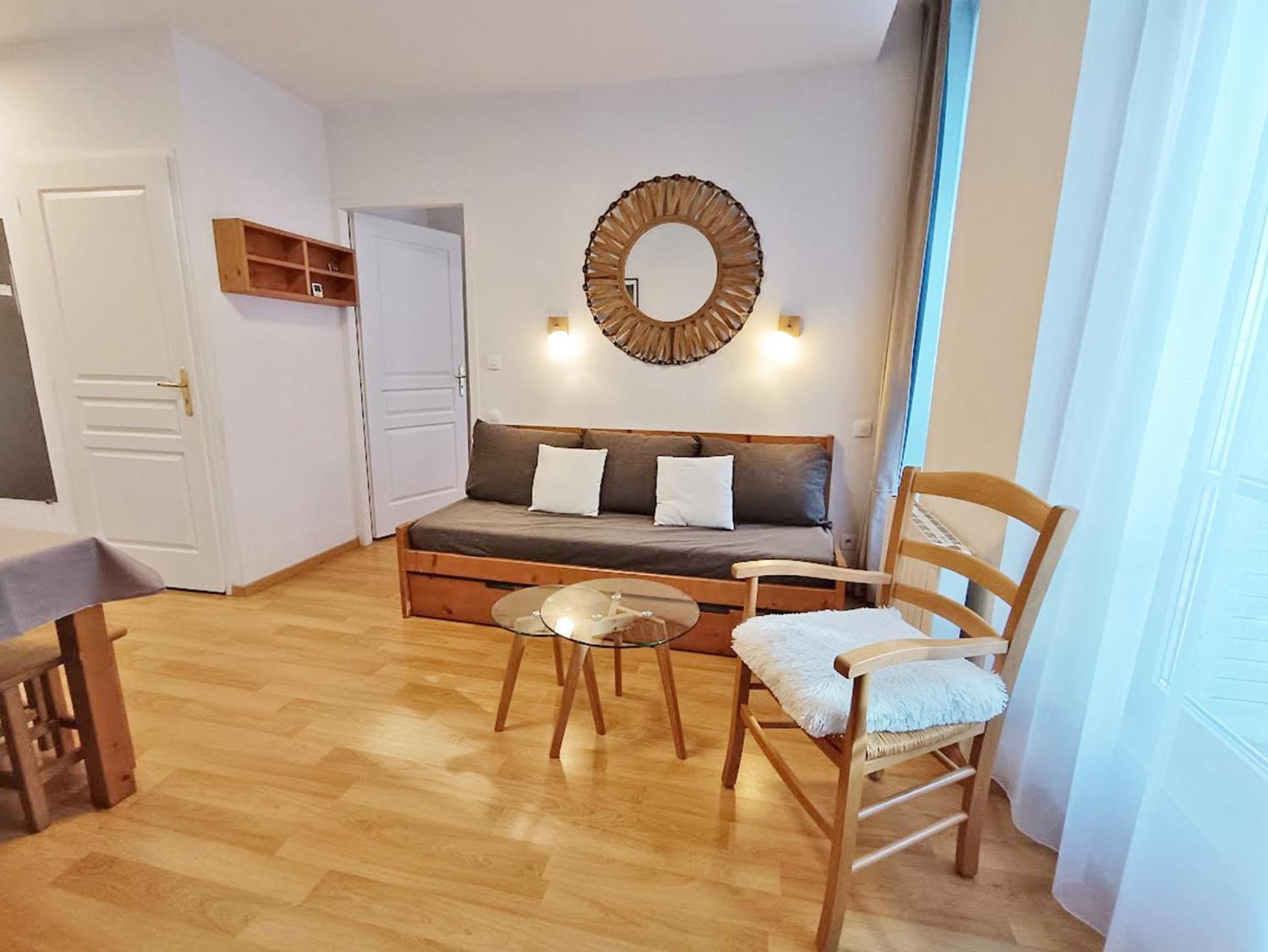 L'Eterlou, T3, Centre Luchon, Wifi, Casier A Skis, Ascenseur, 6 Personnes Bagneres-de-Luchon Exterior photo